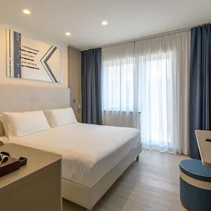 Hotell & Sasso, Diano Marina